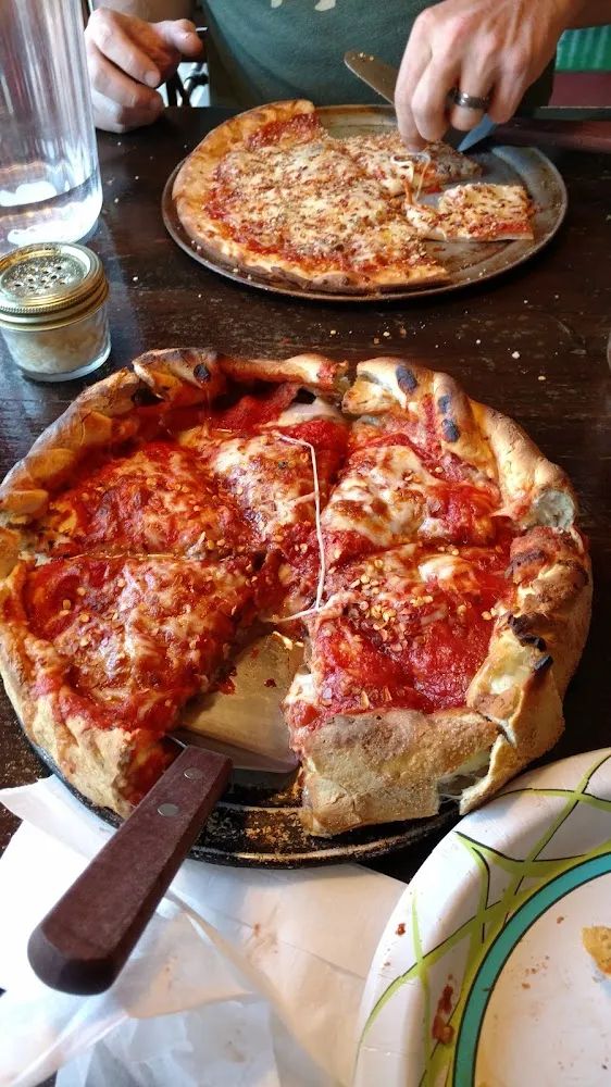 Deep Dish Pozza