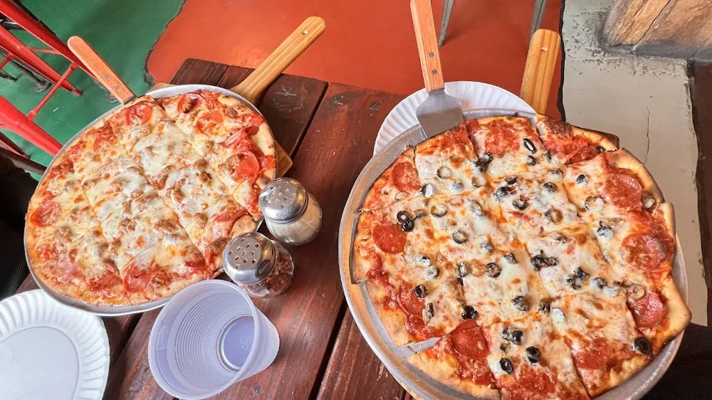 Mushrooms Meatball Onions Pepperoni